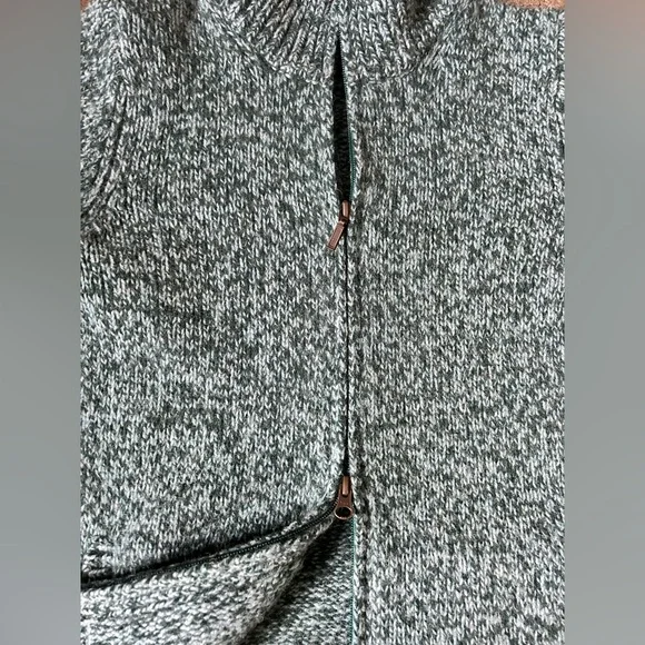 L.L. Bean Women’s Forest Green 100% Lambswool Sweater. Size M - Picture 5 of 7